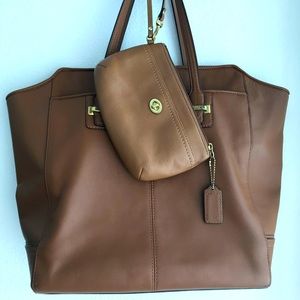 Coach Large Leather Tote & Matching Wristlet Bundle